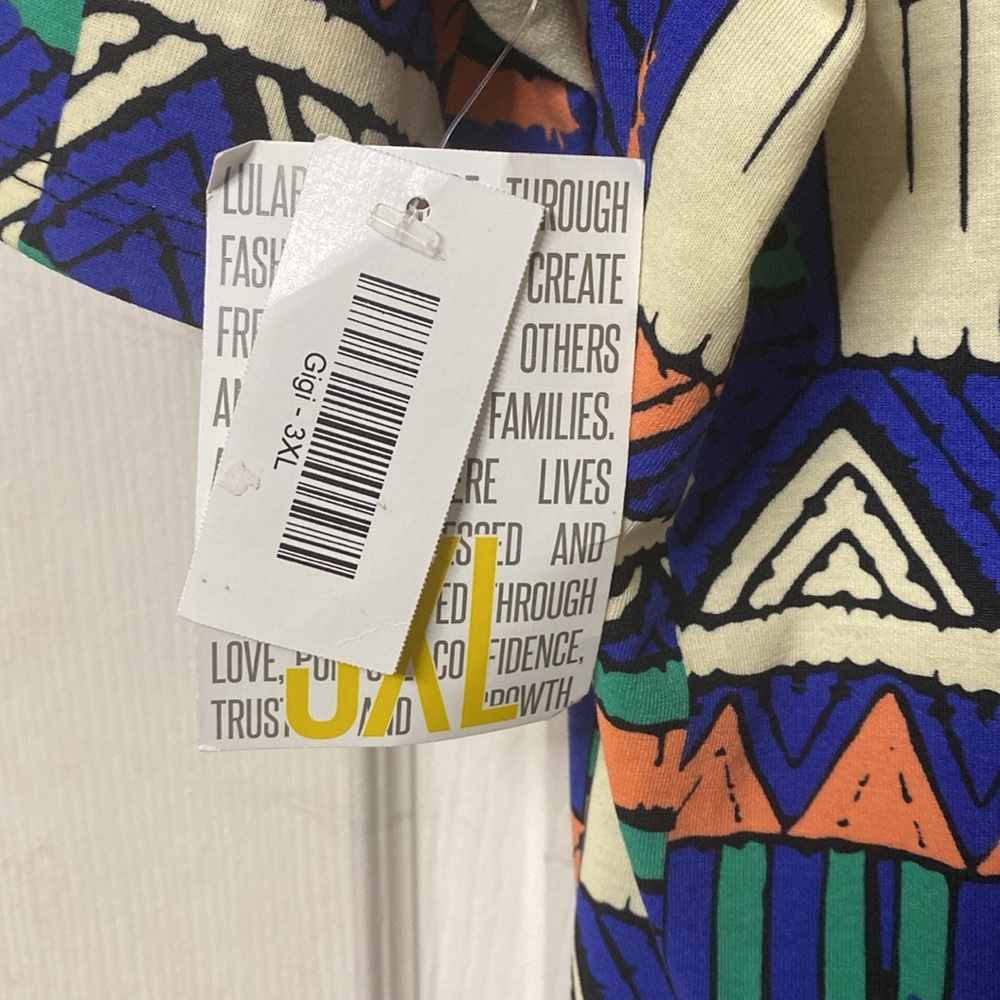 LulaRoe Gigi Top Size 3X - Picture 6 of 7